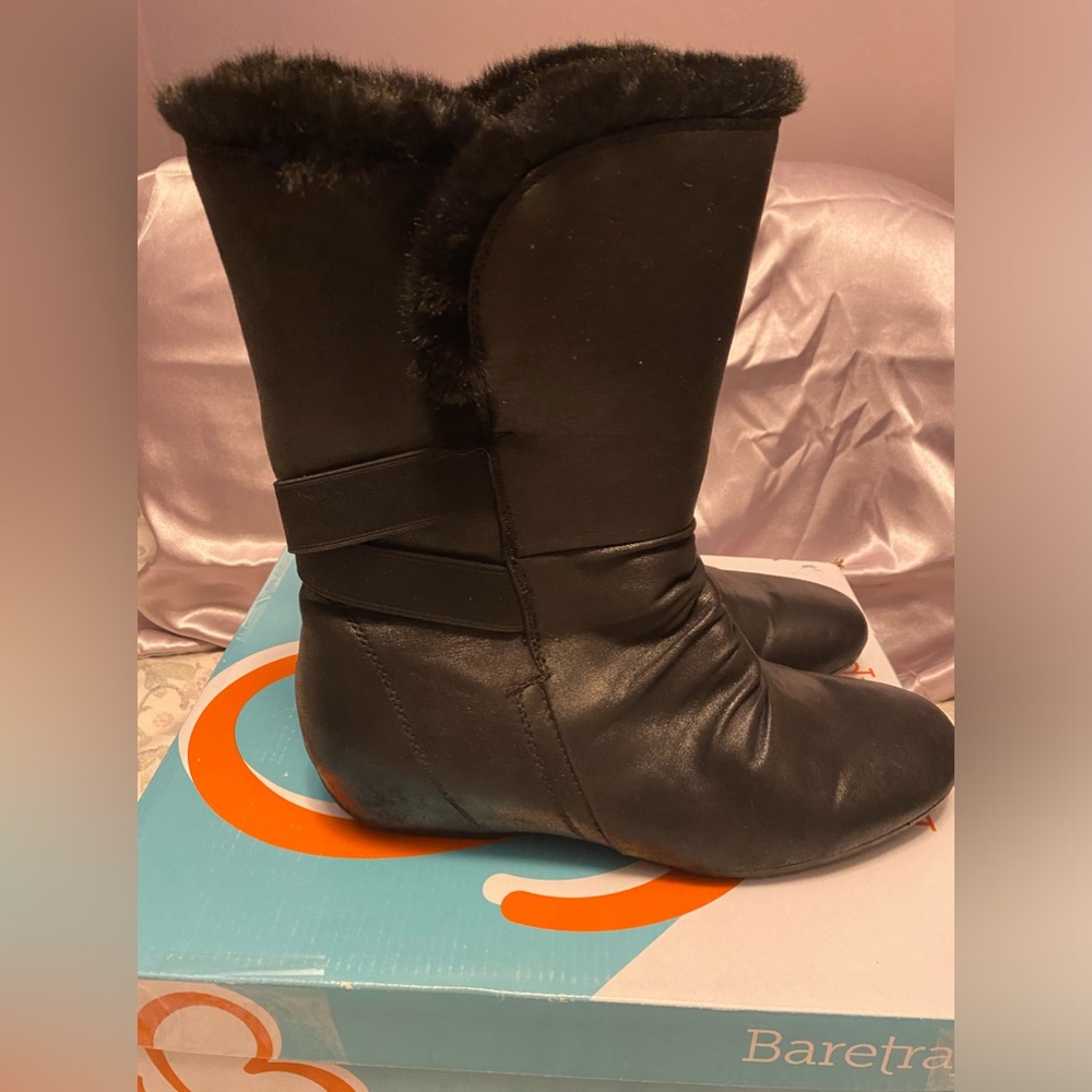 Black Baretraps Rebound Winter Boots size 10M.